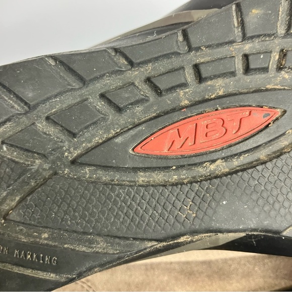 MBT taupe suede walking sneakers Swiss engineered size 8-8.5 - Picture 8 of 9